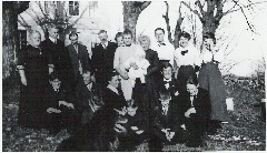 Bennett Family Picture taken at Aunt Marys